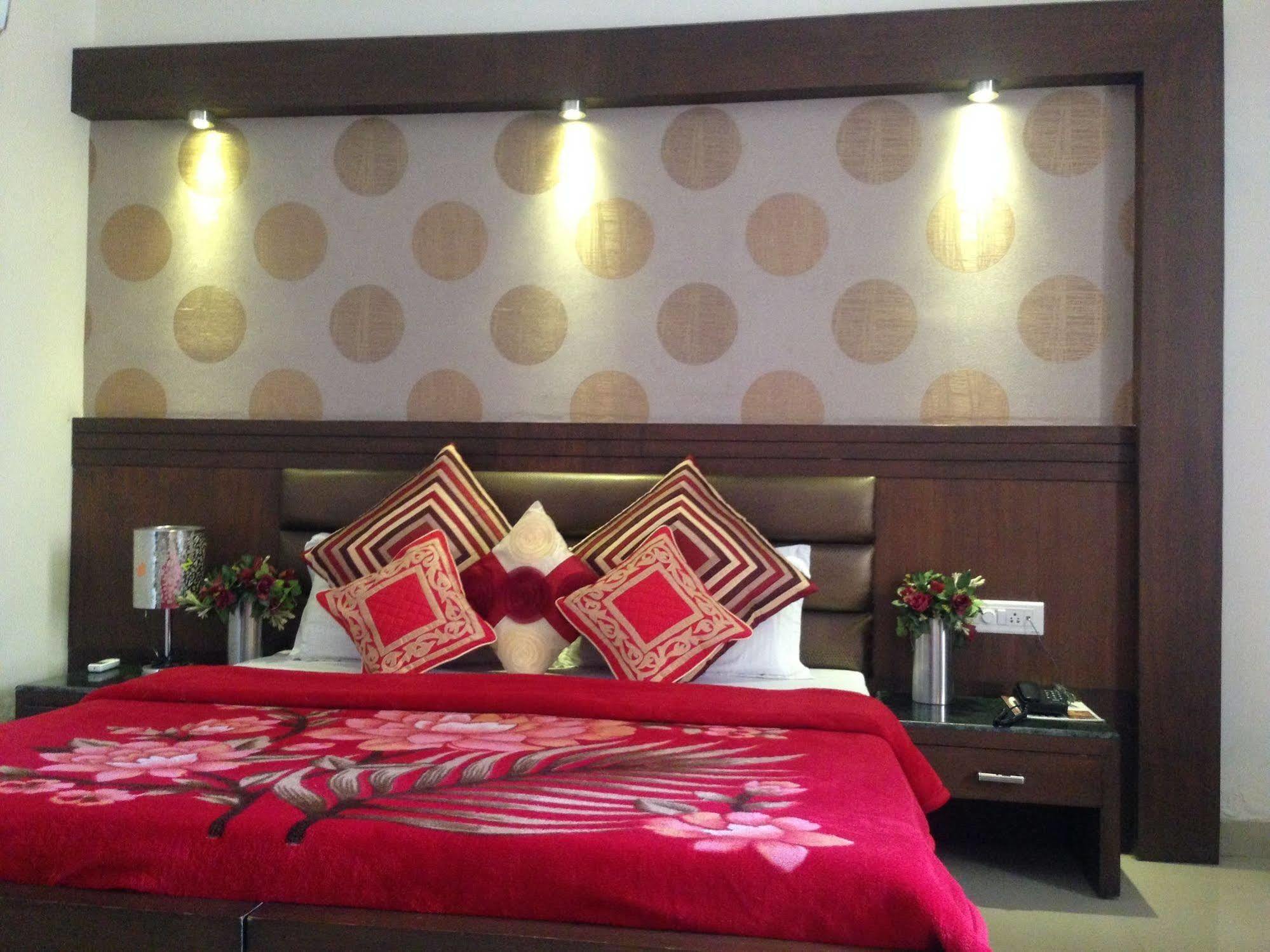 Namaskar Residency Hotel Amritsar Exterior foto